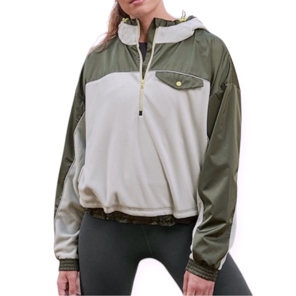 Athleta Jackets & Blazers - Athleta Women's Green White Zion Microfleece 1/4 Zip Hoodie Jacket Sz Small